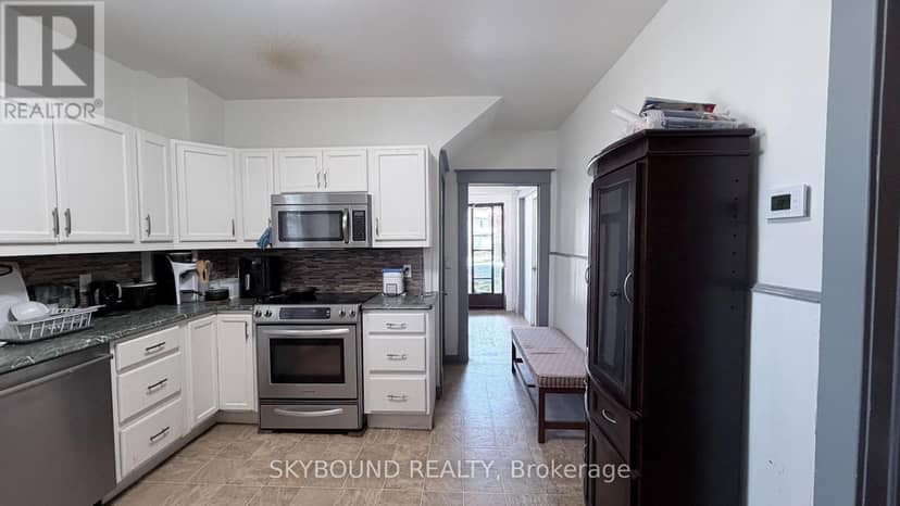 5113 St Lawrence Avenue — photo 19 of 32