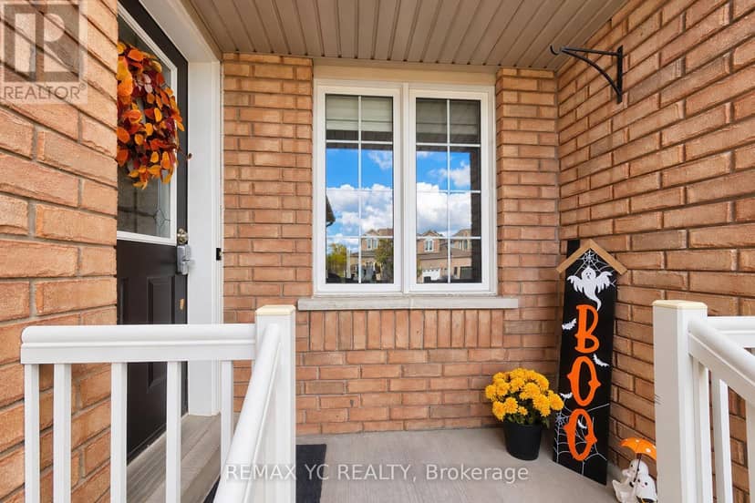 18 Coleman Drive, Barrie, photo 2