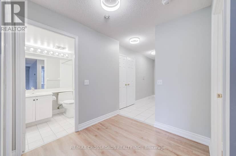 315 - 2628 McCowan Road — photo 10 of 40