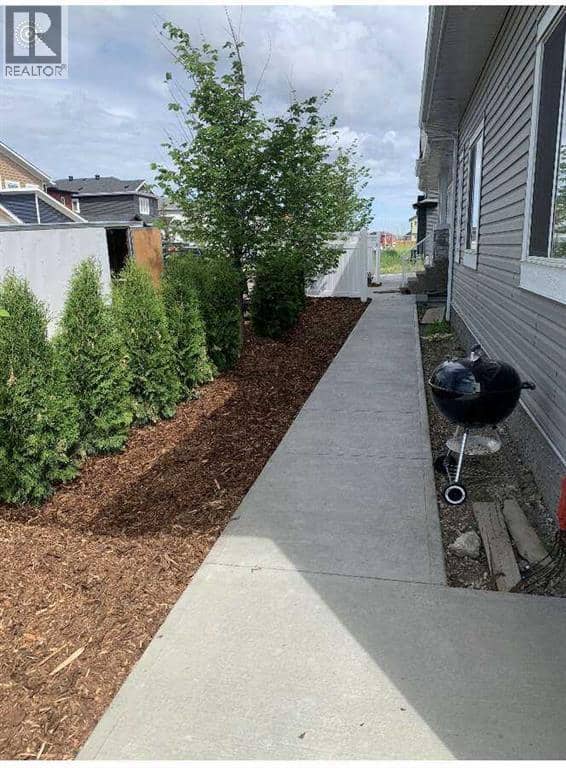 102 Aspenhill Drive, Fort McMurray, photo 2