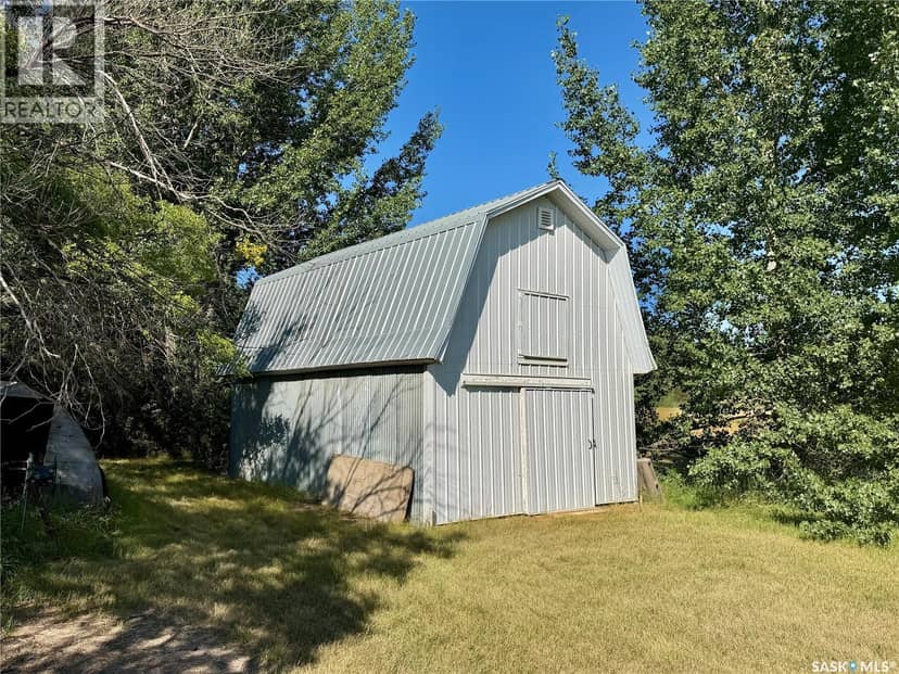 Double G Ranch, 80 Acres close to Clavet — photo 35 of 40