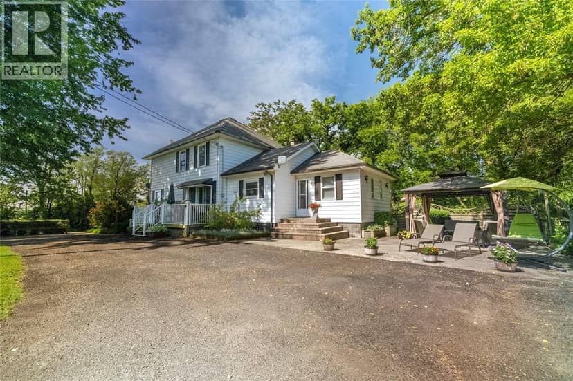 5848 Douglas Line, Lambton Shores, photo 7