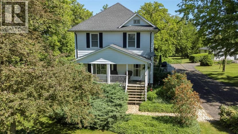 5848 Douglas Line, Lambton Shores, photo 2