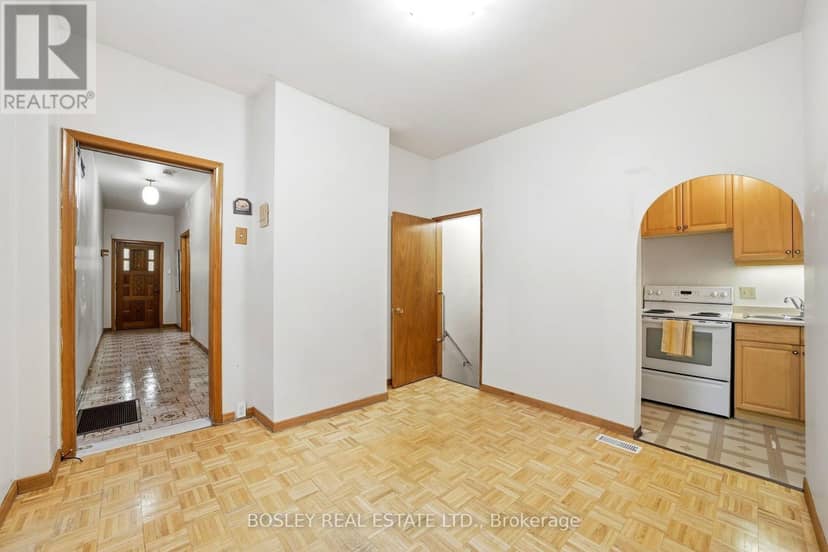 44 Conway Avenue — photo 13 of 40