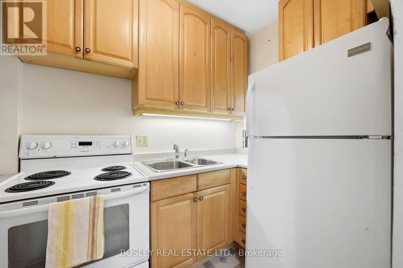 44 Conway Avenue — photo 16 of 40