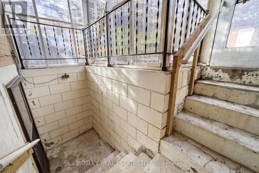 44 Conway Avenue — photo 25 of 40