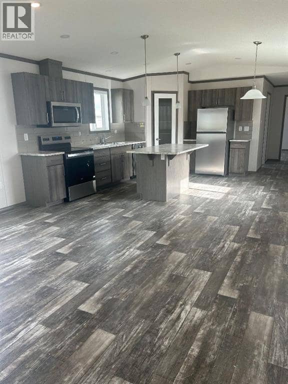 2046 Sunflower Crescent — photo 20 of 38