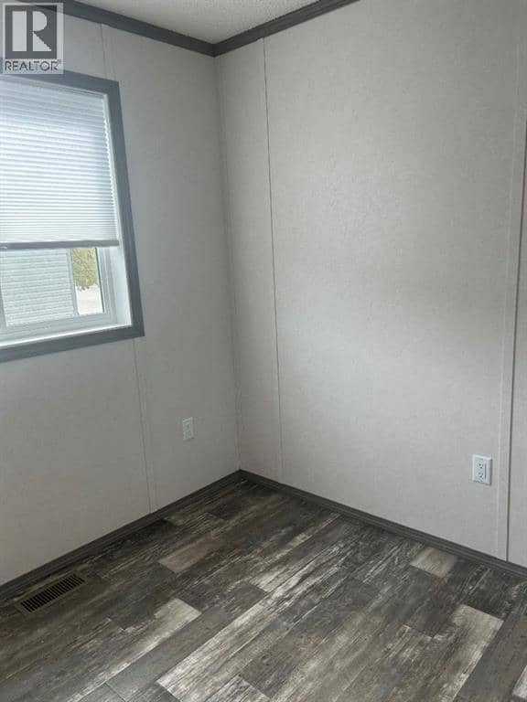2046 Sunflower Crescent — photo 28 of 38