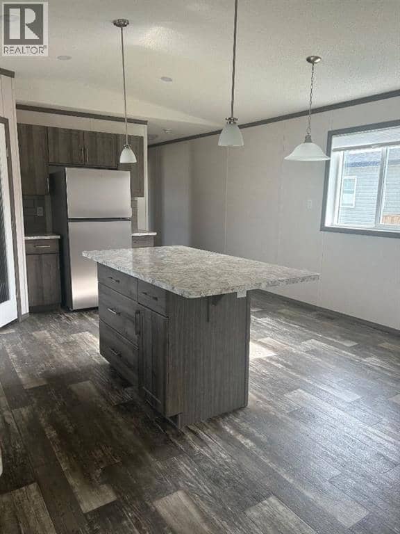 2046 Sunflower Crescent — photo 22 of 38