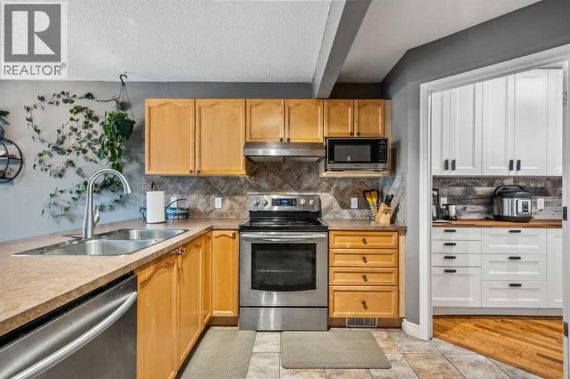 163 West Lakeview Passage — photo 11 of 40