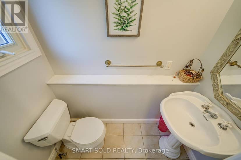 24 Hamilton Hall Drive — photo 14 of 32