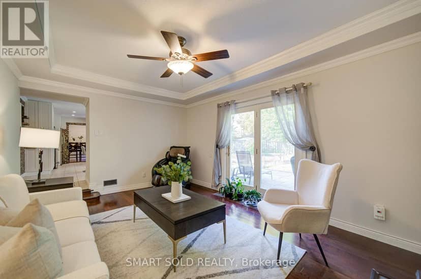 24 Hamilton Hall Drive — photo 16 of 32