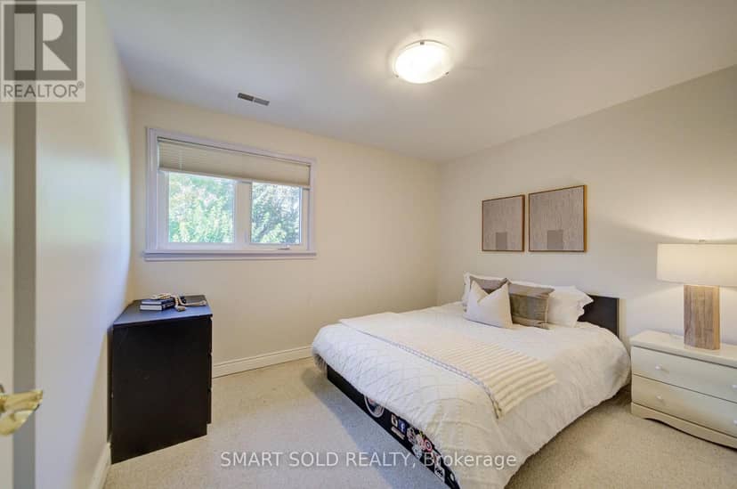 24 Hamilton Hall Drive — photo 21 of 32