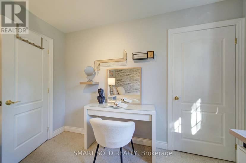 24 Hamilton Hall Drive — photo 23 of 32