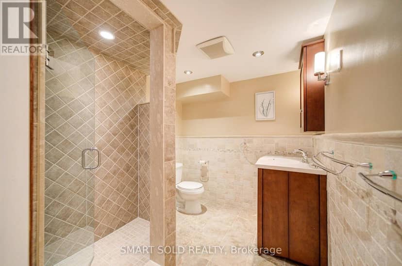 24 Hamilton Hall Drive — photo 28 of 32