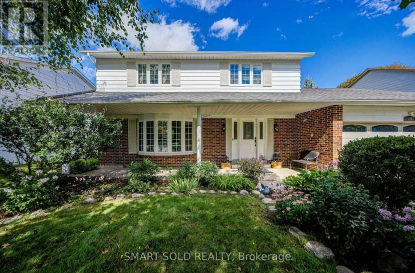 24 Hamilton Hall Drive — photo 3 of 32