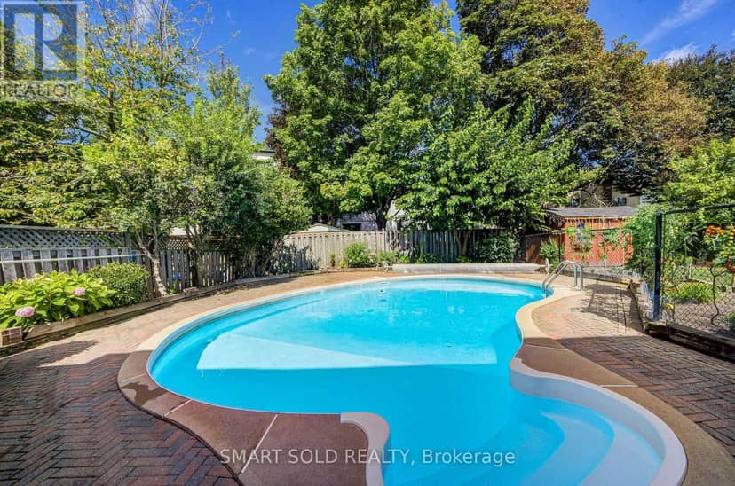 24 Hamilton Hall Drive — photo 32 of 32