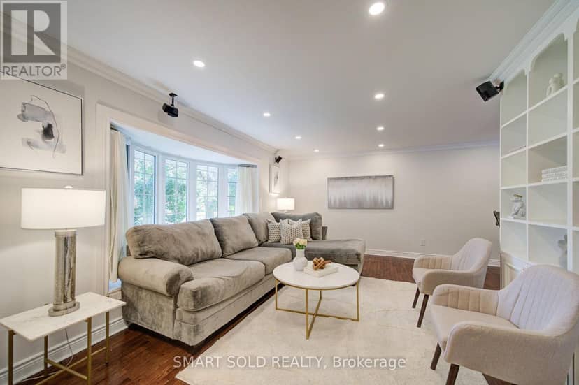 24 Hamilton Hall Drive — photo 8 of 32
