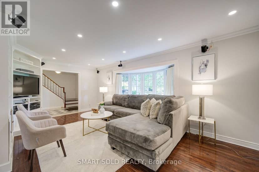 24 Hamilton Hall Drive — photo 9 of 32