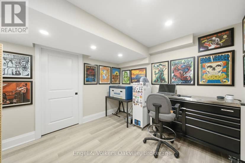 44 Keewaydin Street — photo 39 of 40