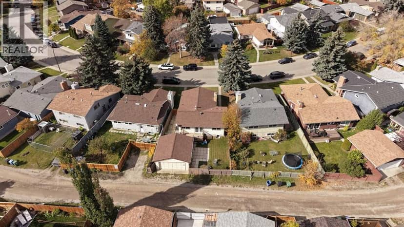 49 Sunhurst Crescent SE — photo 31 of 37
