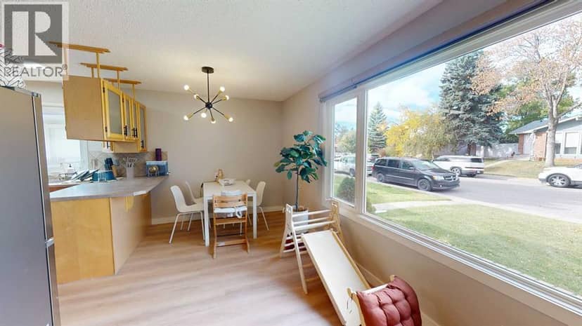 49 Sunhurst Crescent SE, Calgary, photo 7