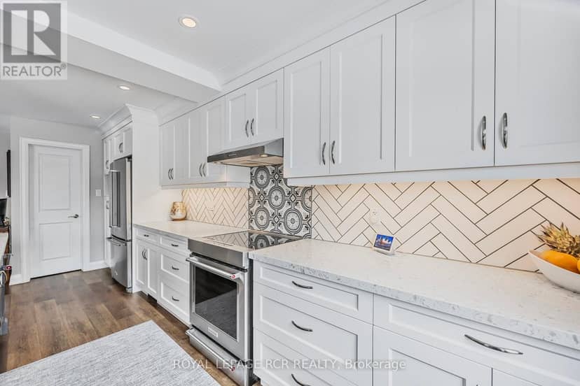 18 Peter Street — photo 14 of 40