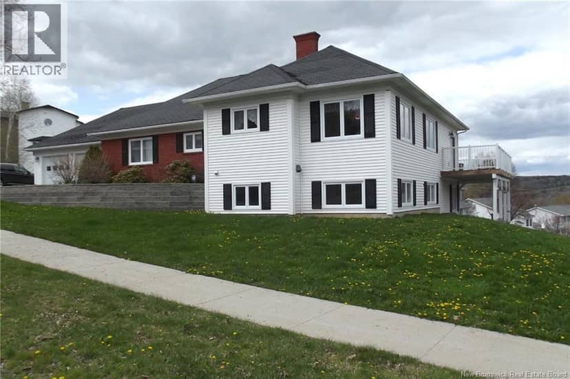 15 Talisman Crescent — photo 4 of 40