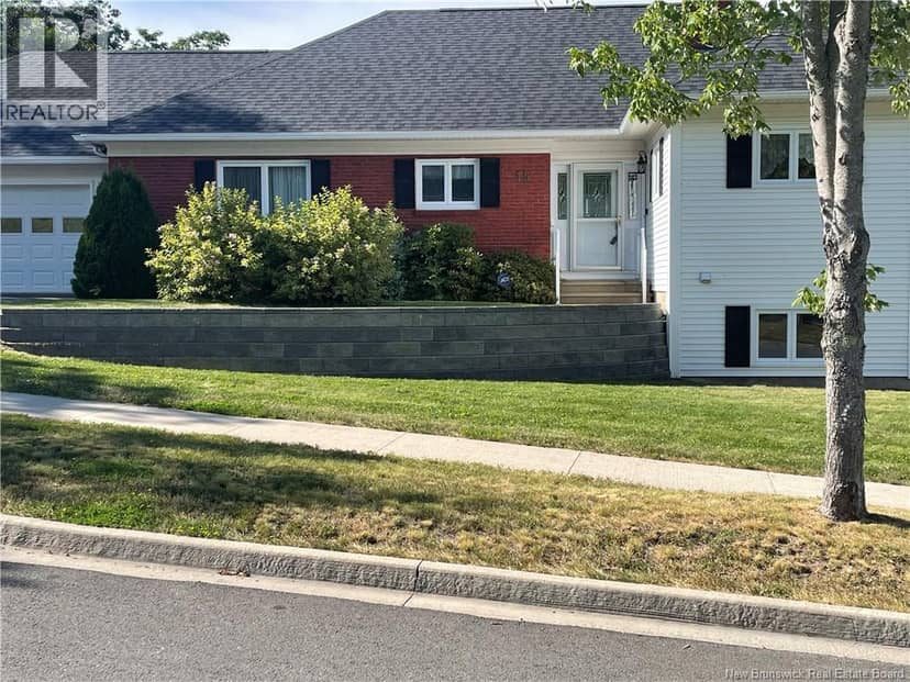15 Talisman Crescent — photo 6 of 40
