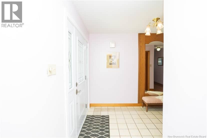 15 Talisman Crescent — photo 8 of 40