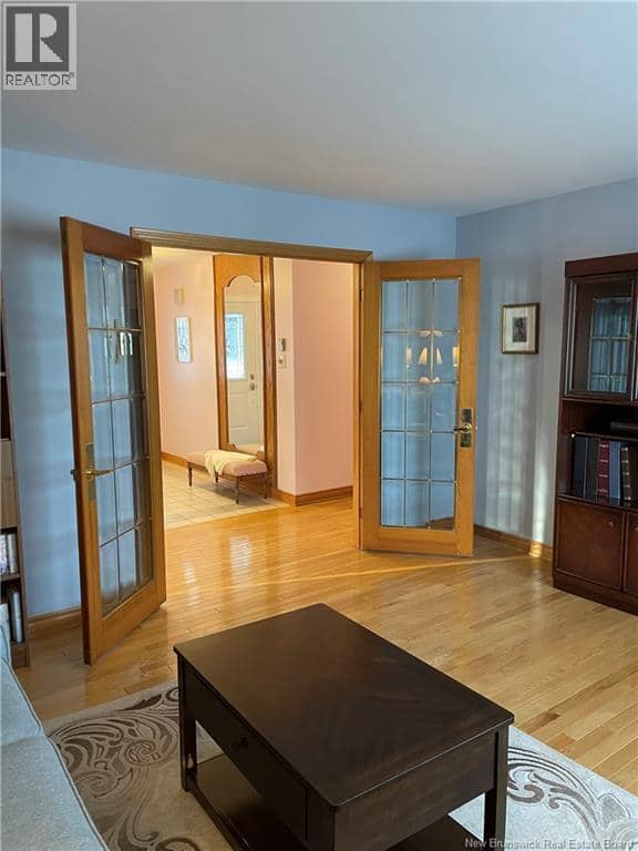 15 Talisman Crescent — photo 15 of 40