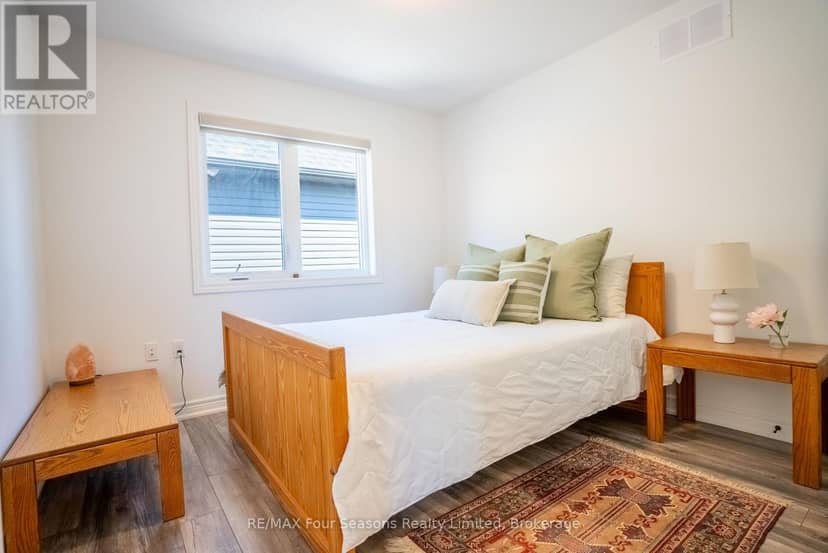 33 Kerr Street — photo 14 of 27