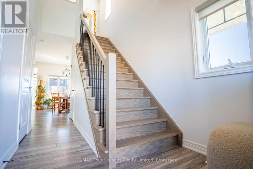 33 Kerr Street — photo 3 of 27