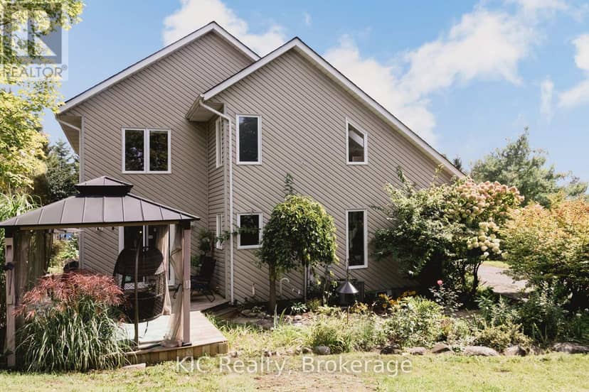 14 Gordon Street, Hamilton Township, photo 3