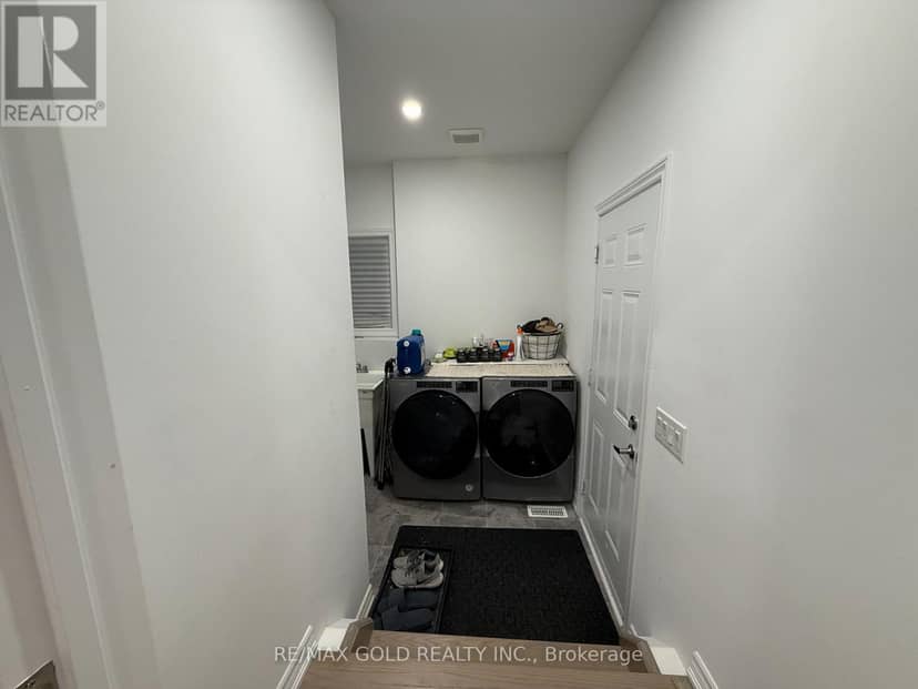 20 Corbett Street — photo 8 of 11