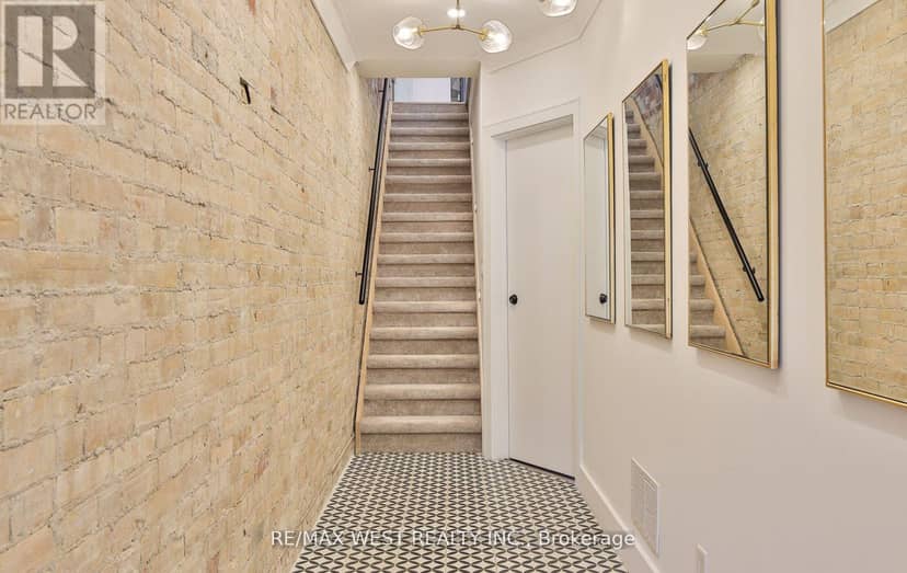734 Shaw Street, Toronto, photo 2