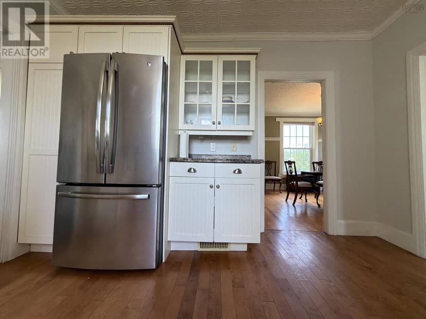 392 Onslow Road — photo 13 of 32