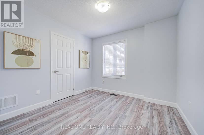 266 Woodley Crescent — photo 36 of 40