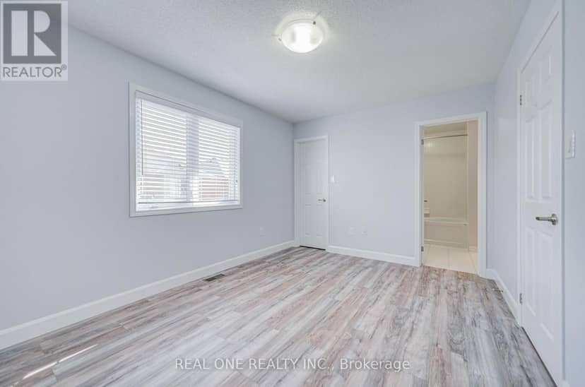 266 Woodley Crescent — photo 38 of 40