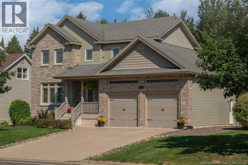 101 Summerhill Row, Fredericton