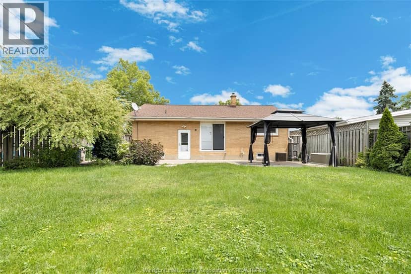 465 Christopher — photo 5 of 22