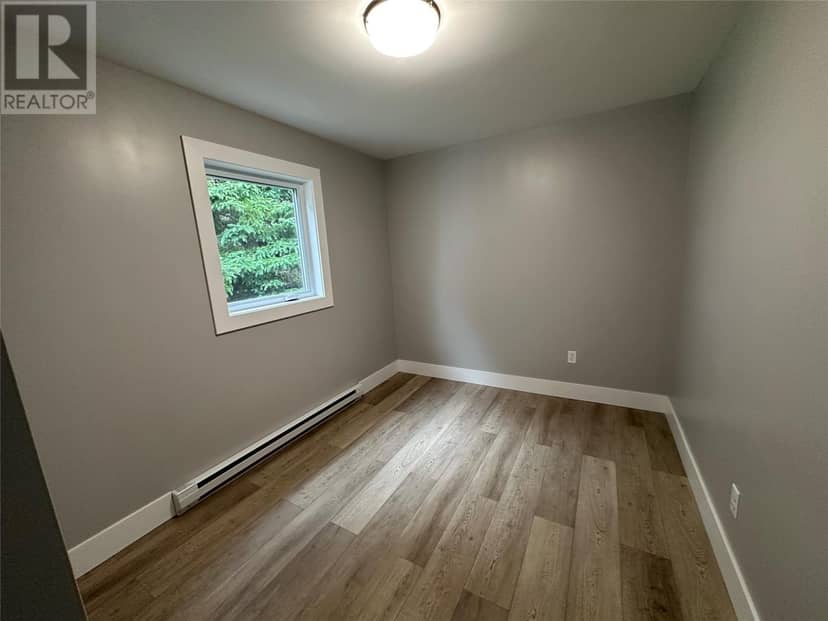 12 Cabot Street — photo 10 of 33