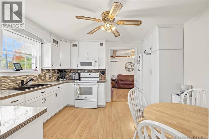 4015 Route 104 — photo 13 of 40