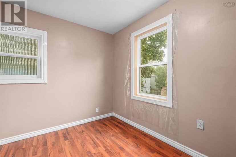 2455 Gladstone Street — photo 20 of 40