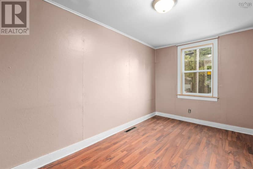 2455 Gladstone Street — photo 6 of 40