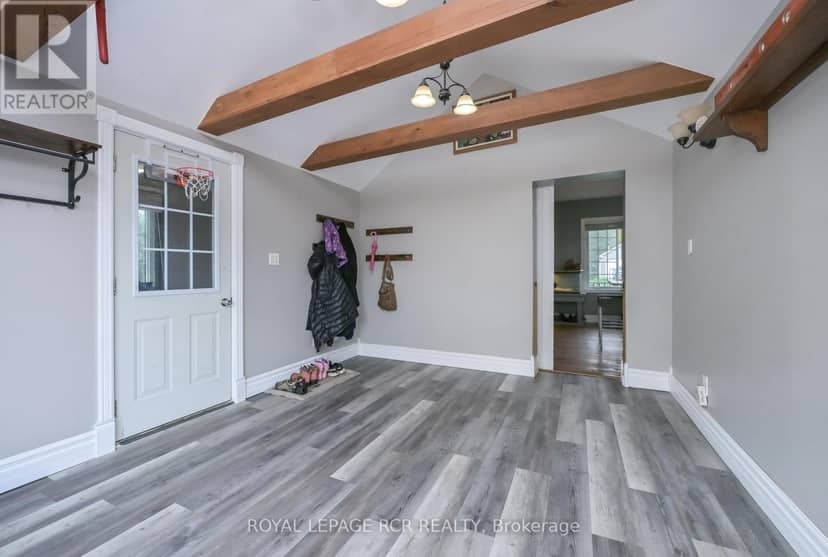 103 Amaranth St E — photo 9 of 38
