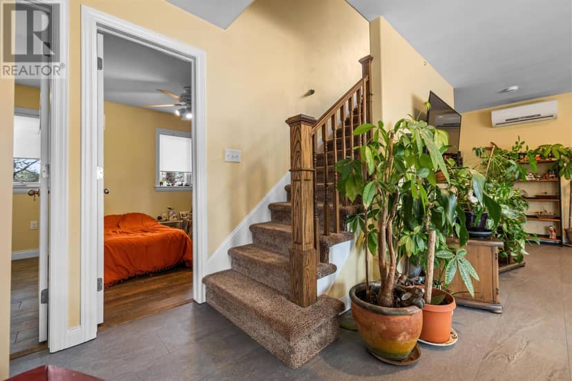 16 Levine Lane — photo 22 of 40