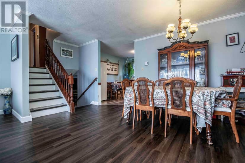 54 Cherrington Street — photo 8 of 18