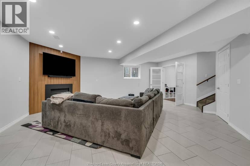 389 Donlon — photo 31 of 40