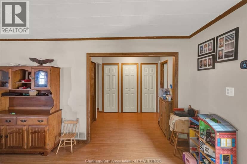5468 Queens LINE — photo 16 of 36